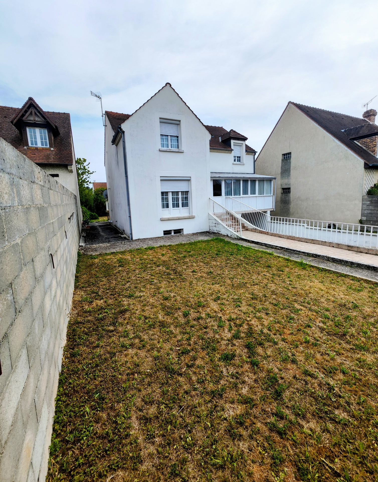 Agence immobilière de Actif  Le Mée-sur-seine